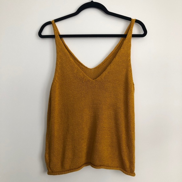 ✨3/$30✨ MUSTARD YELLOW KNIT V-NECK TANK - Picture 2 of 3